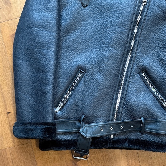 NEW / Zara Shearling Black Moto Faux Leather Biker Jacket / Small - Picture 2 of 8